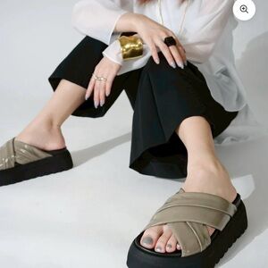 YUKO IMANISHI+ Black and Tan Platform Sandals - Like New!